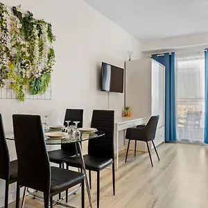 Aquarius: Upscale Flat In The Heart Of Bucharest! Bucarest