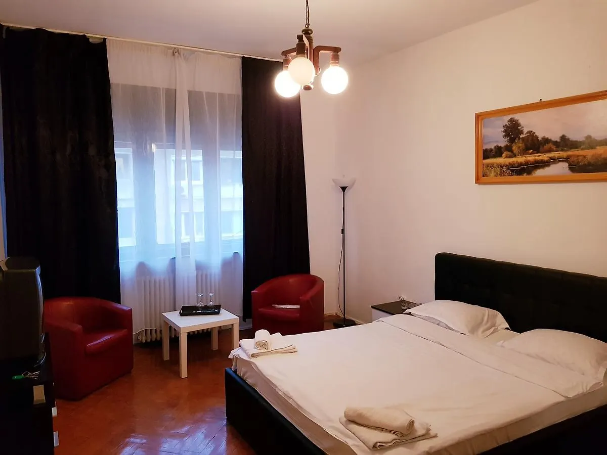 民宿 Big Room In Bucharest'S Center. 罗马尼亚