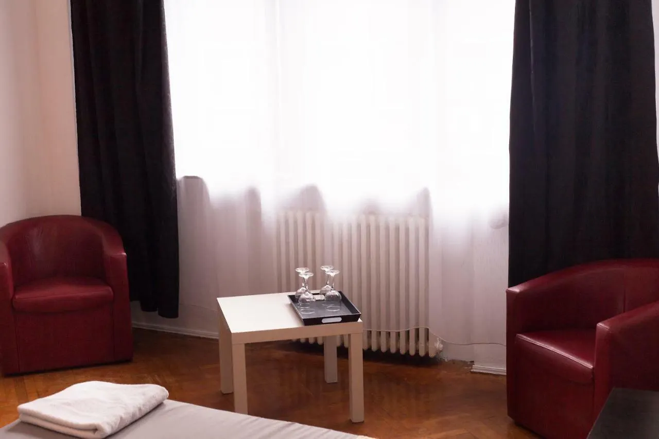 Big Room In Bucharest'S Center. 民宿 布加勒斯特